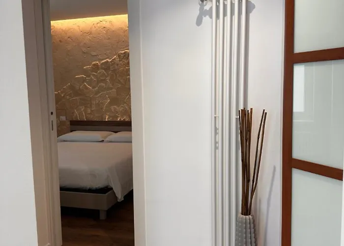 Leonardo Apartment *